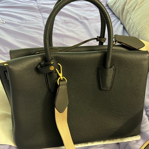MCM Large Milla Tote - Picture 3 of 8